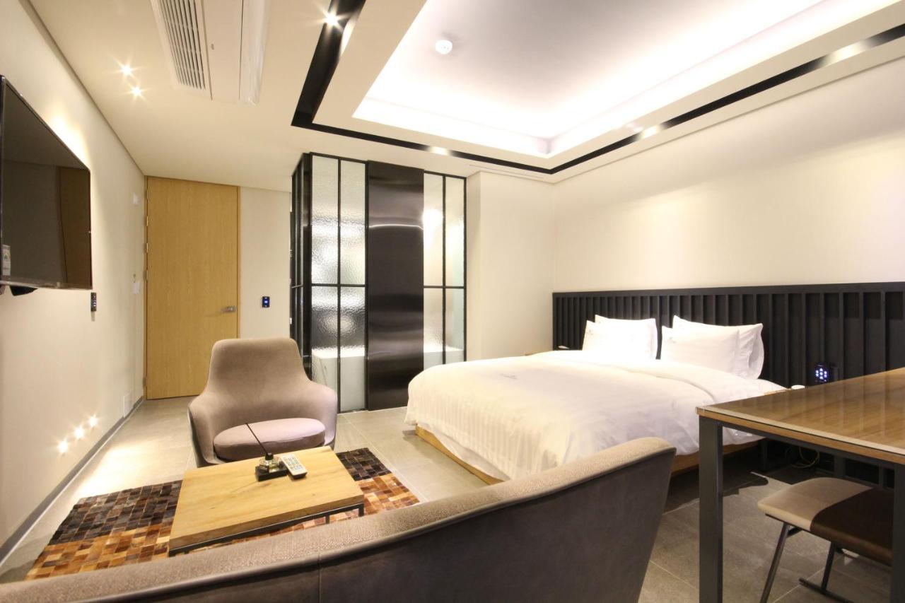 Hotel Eco Stay Čondžu Exteriér fotografie